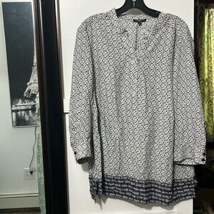 Anne Carson 1X geometric print long sleeve blouse